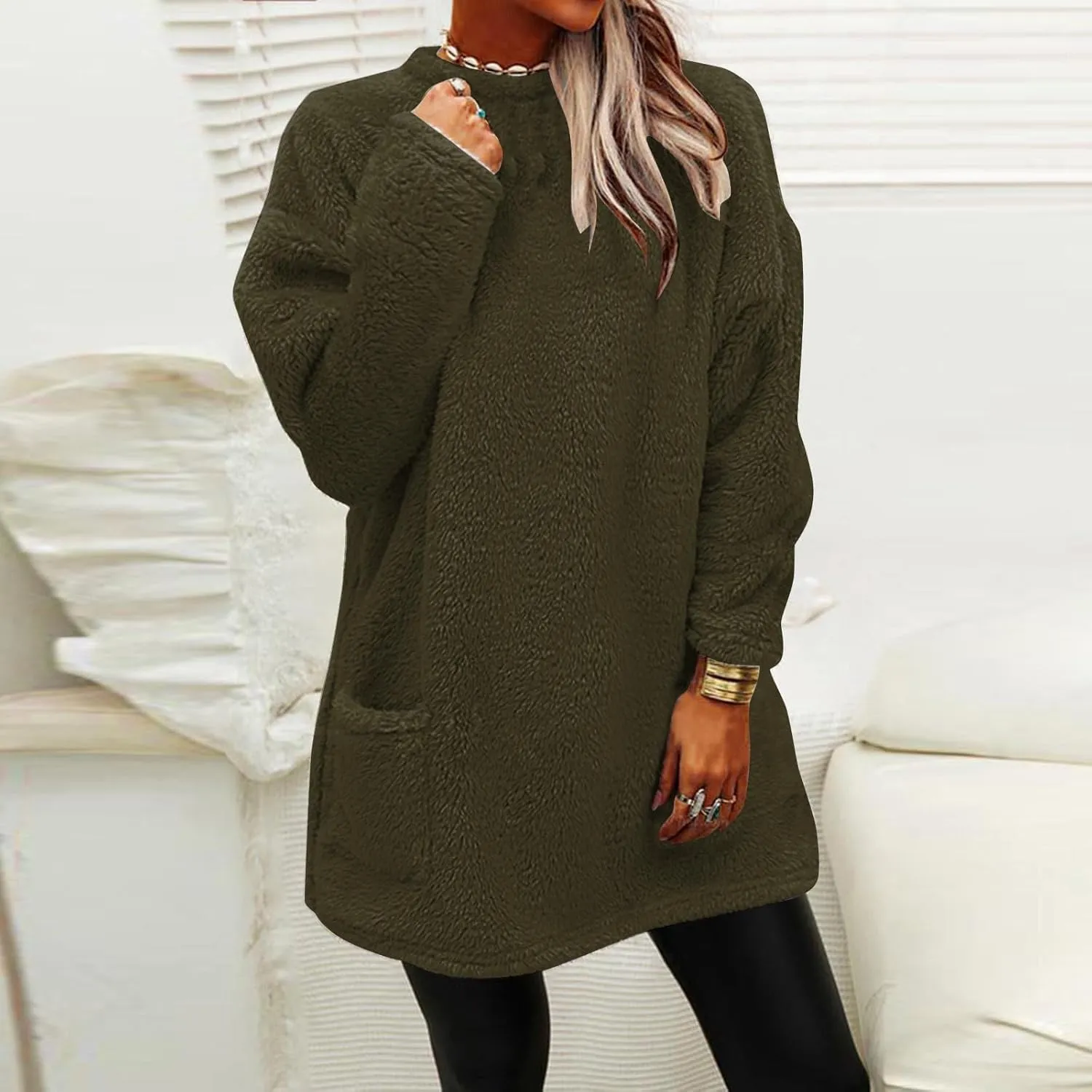 Fleece Pullover Women Fuzzy Sweaters for Women Crew Neck Sweatshirts Winter Warm Loungewear Tops with Pockets