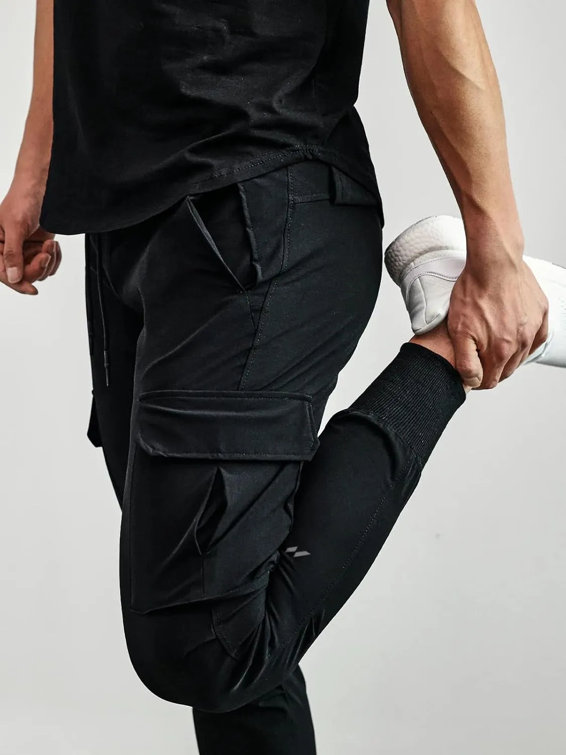 Men's Sweatpants All Condition Cargo Jogger Quick Dry Breathable Stretchy Waterproof Running Workout