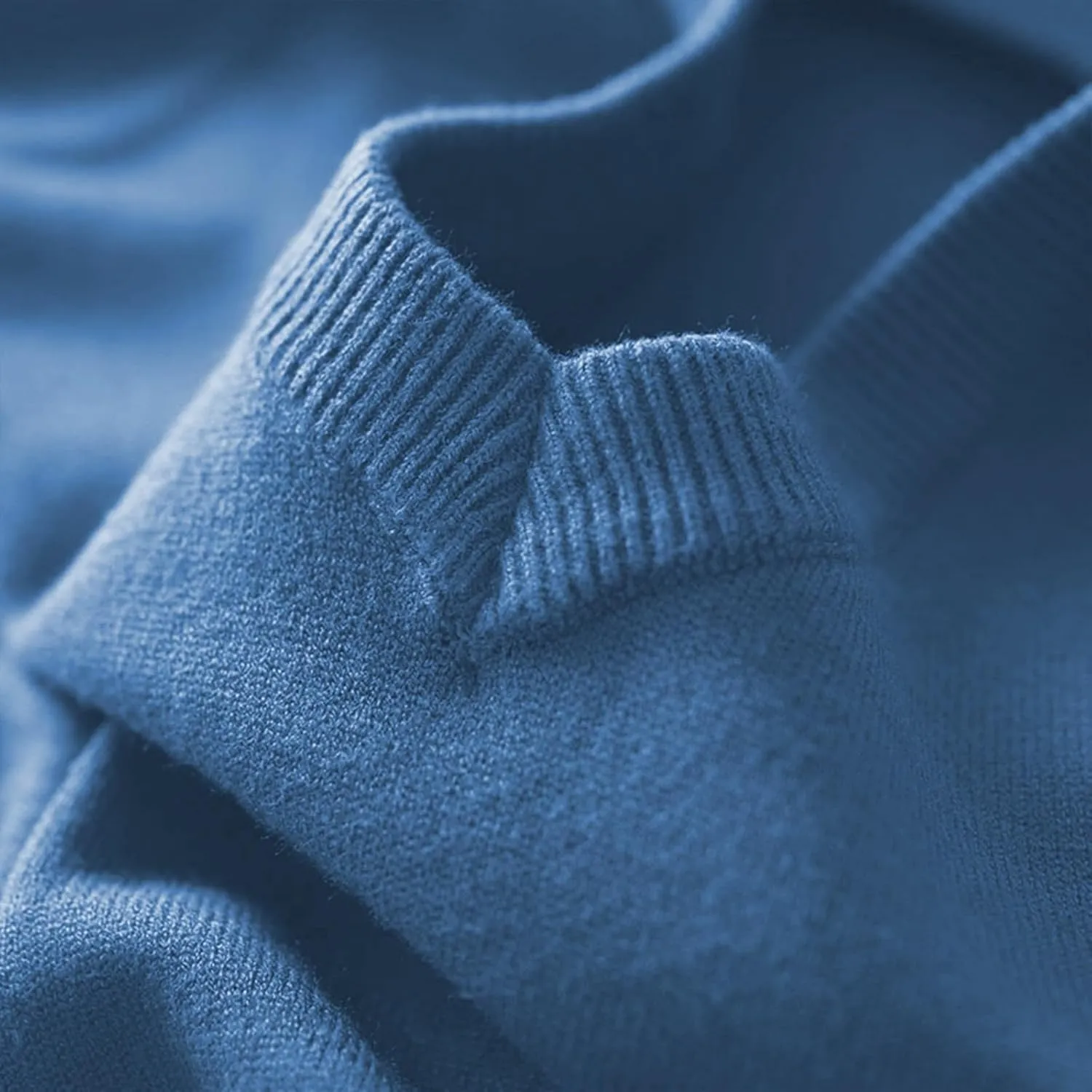 Men's Wool Blend V-Neck Sweater Relaxed Fit Thin Knit Soft Touch Long Sleeve Pullover Fashion Fall Winter Base Shirt