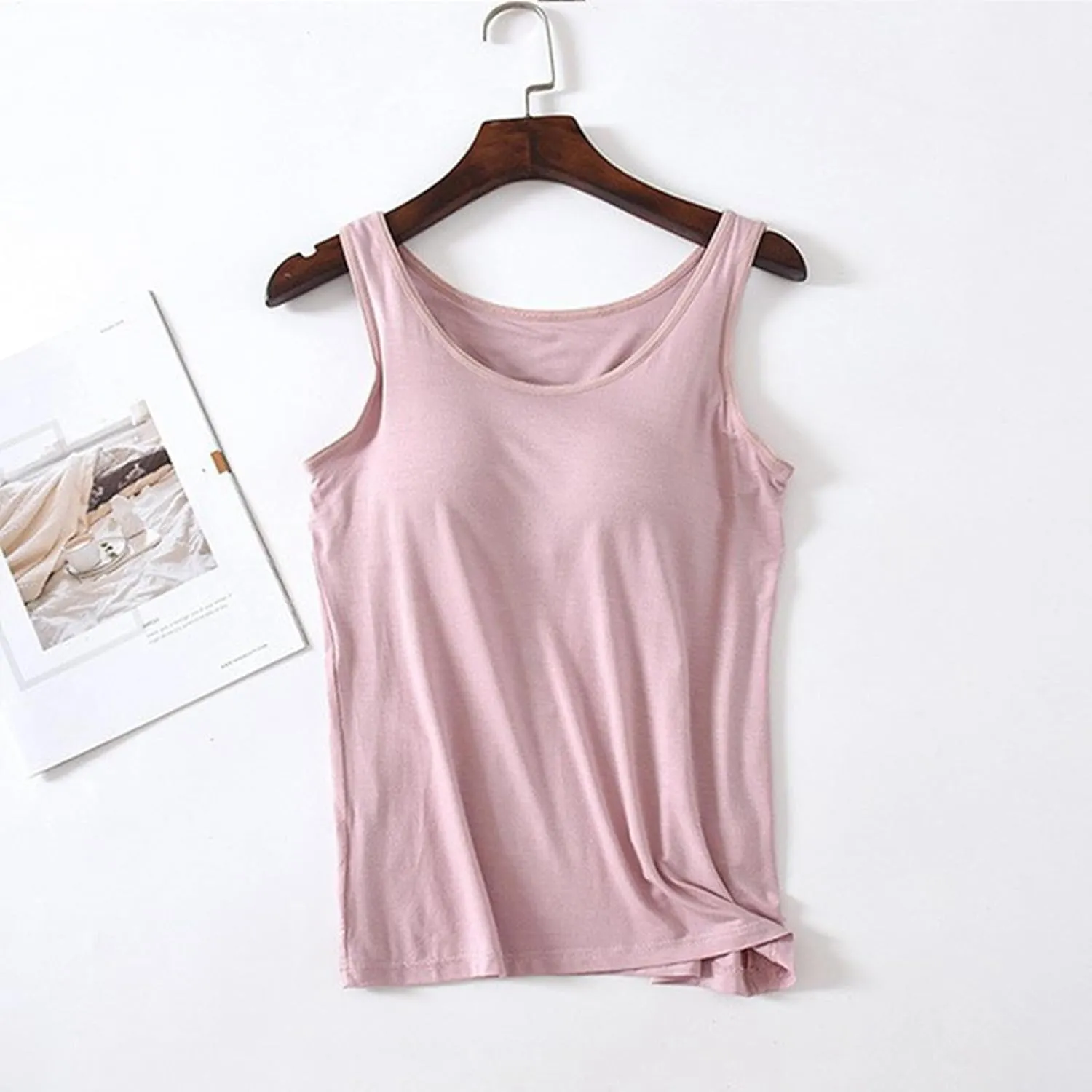 Tank Top with Built in Bra for Women Camisole Spaghetti Strap Workout Yoga Shirts Basic Padded Tank Tops 2025 Summer Clothes