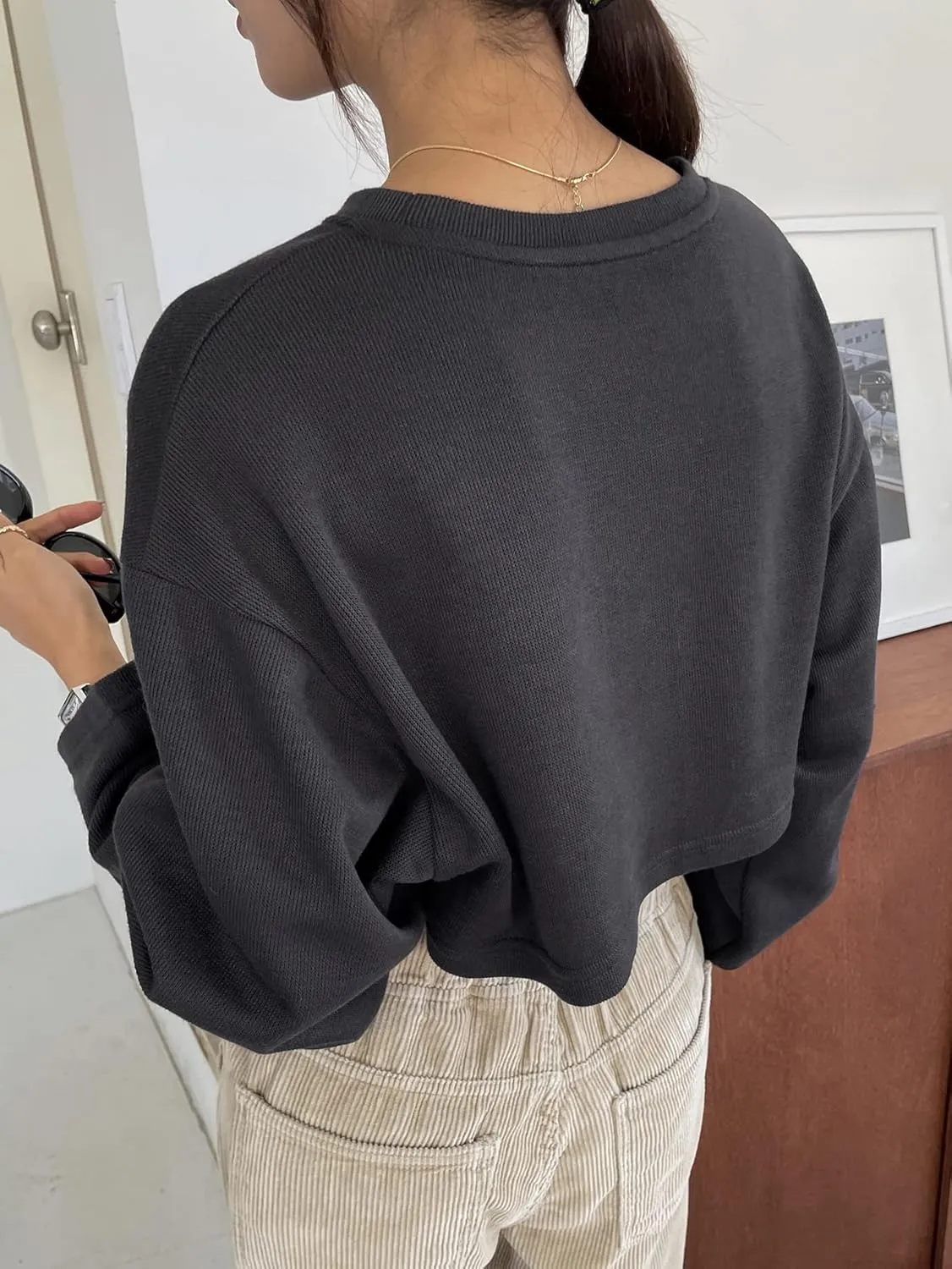Verdusa Women's Casual Crewneck Long Sleeve Crop Tops Drop Shoulder Asymmetrical High Low Hem Sweatshirts Top