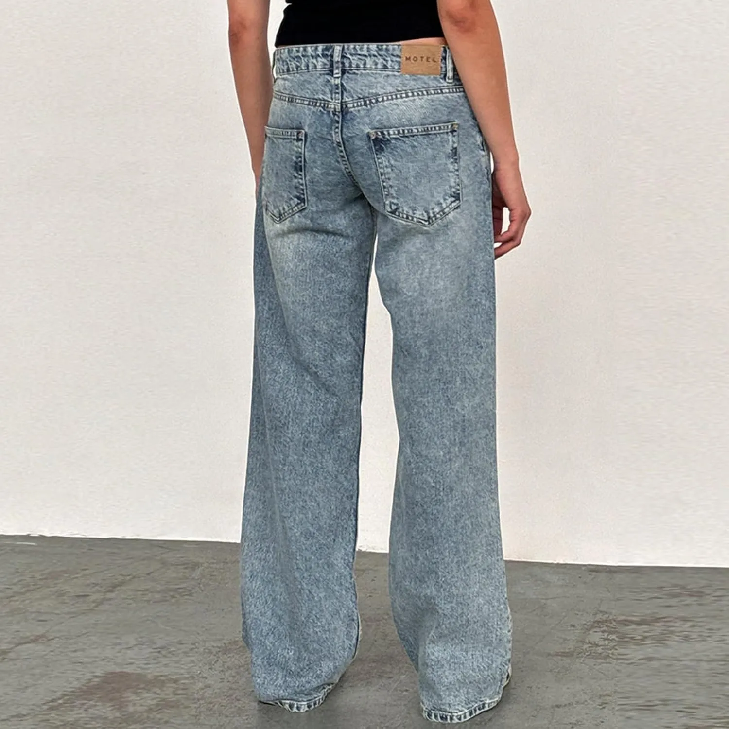 Vintage High Waisted Straight Leg Jeans for Women Relaxed Fit Stretch Denim Casual Wear with Pocket Details Streetwear