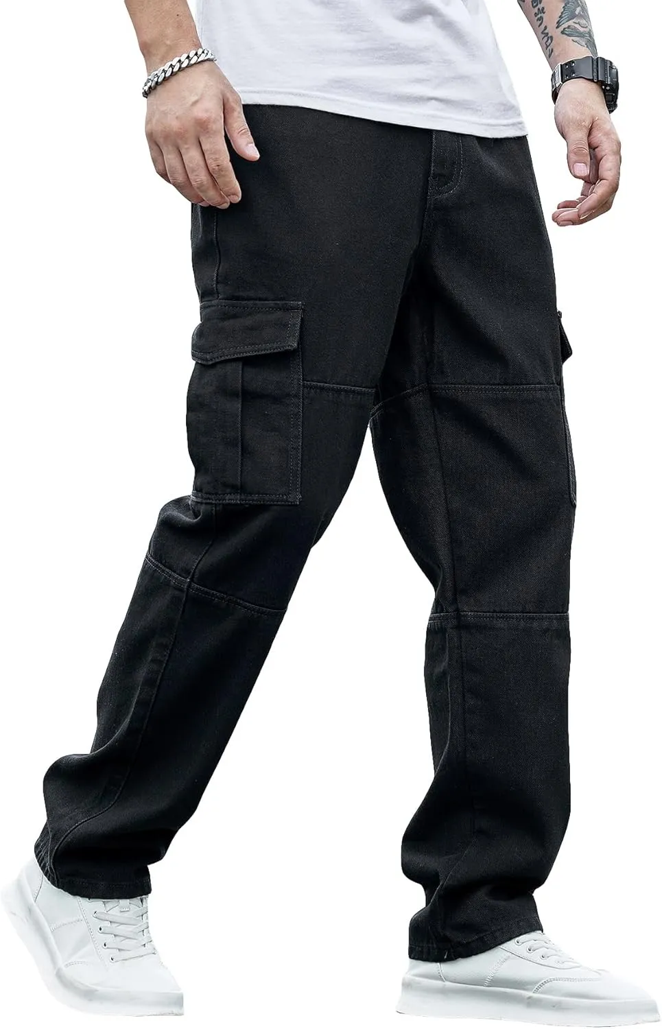 WDIRARA Men's Textured Cargo Jeans Straight Leg Denim Biker Pants with Multi Flap Pockets